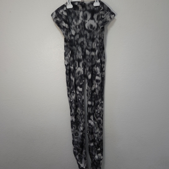 A/X Armani Exchange Pants - Armani Exchange Animal Print Leggins Ruffle BlackWhite Exercise Pants Size Large